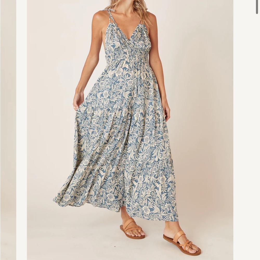 Tired maxi summer dress brand new worn once